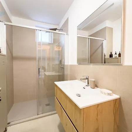 아파트 Blue Palace 5e Tirabora Short Rent *