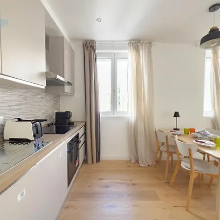 Blue Palace 5e Tirabora Short Rent